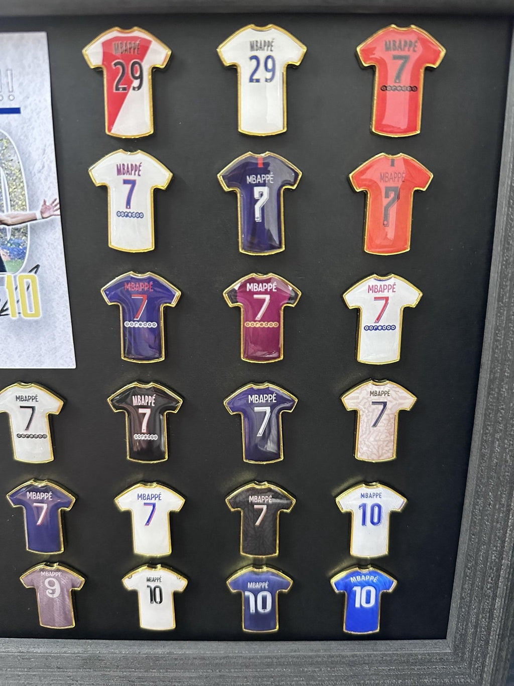 Soccer Star DIY Photo Album Set | 30/20 Player Jersey Enamel Pins + Printed Cards + Album | Build Your Own Football Legend Collection - FIFA Hype Shop