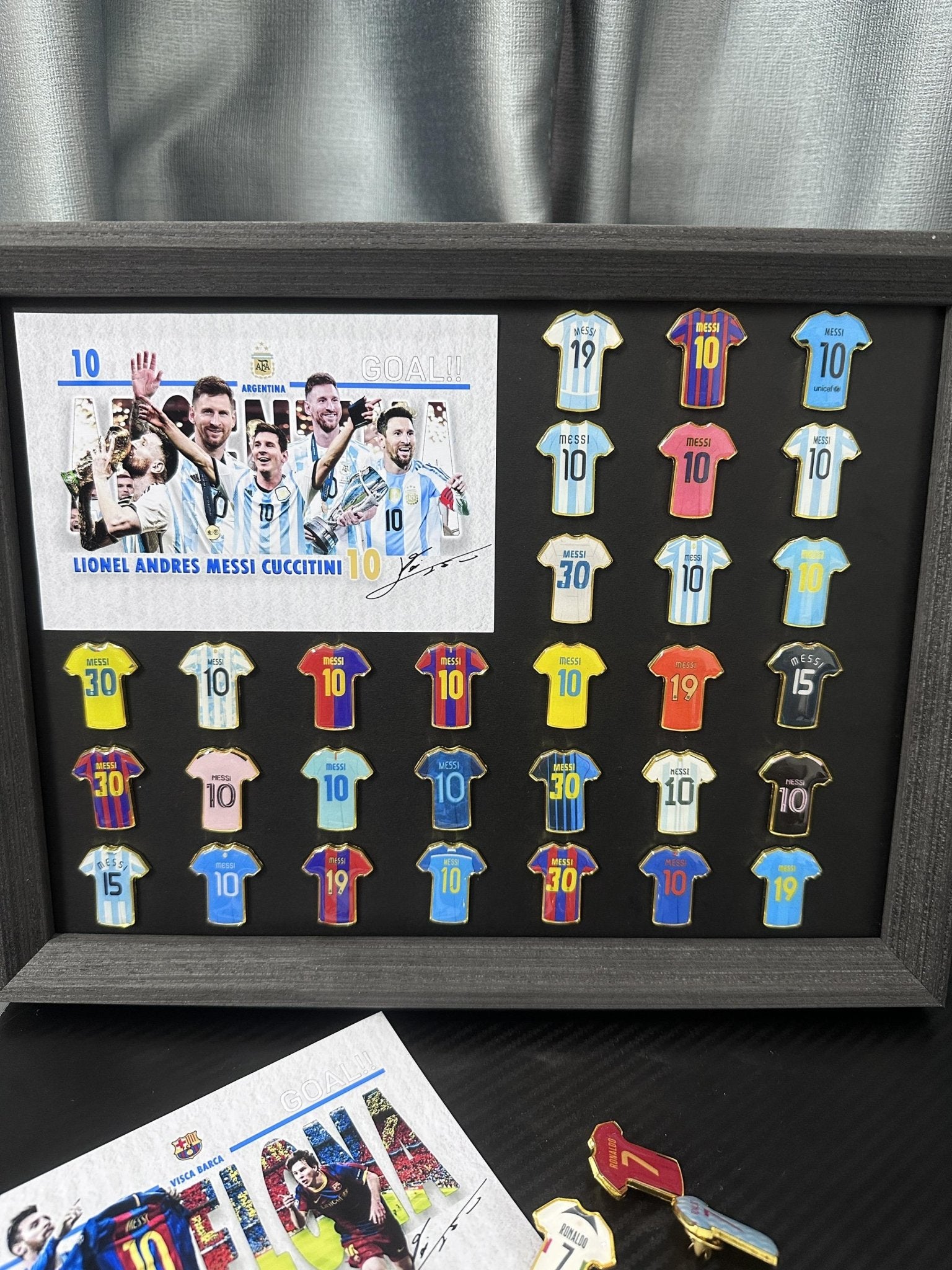 Soccer Star DIY Photo Album Set | 30/20 Player Jersey Enamel Pins + Printed Cards + Album | Build Your Own Football Legend Collection - FIFA Hype Shop